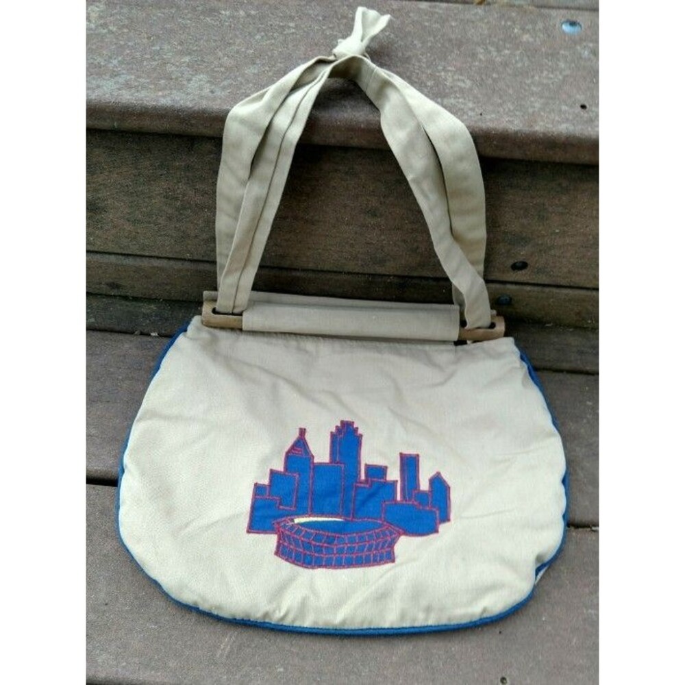 MLB Chicago Cubs Wrigley Field Baseball Purse Handbag Cream Blue Red Strap